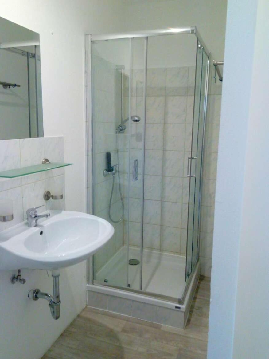 Familienappartement In Zentrum シュヴェリーン エクステリア 写真