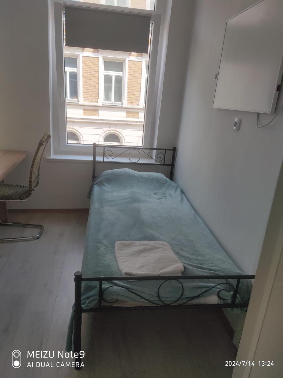 Familienappartement In Zentrum シュヴェリーン エクステリア 写真